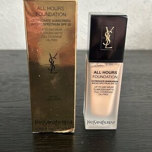 New in box shade BR20 cool ivory.